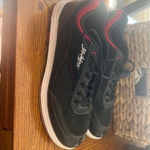 StrikeForce men’s bowling shoes